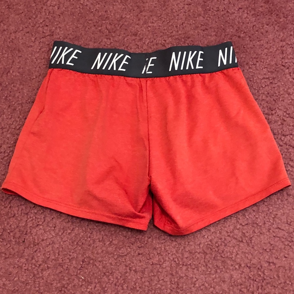 Nike Shorts - Picture 4 of 5